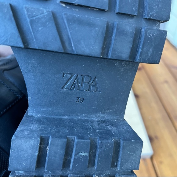 Zara Wm’s Lug Sole Pull On High Boots In Black Sz 39 EU Sz 8 US - Picture 3 of 16